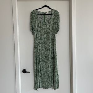 Green Floral Print MIDI Dress w. Side Slit